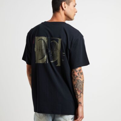 Clearance  FORMER Pivo Crux Short Sleeve T-Shirt In Black