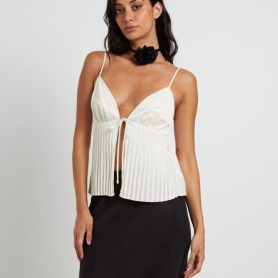 Online ALICE IN THE EVE Rhea Pleated Top In Ivory