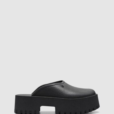 Wholesale THERAPY Slip On Clogs In Black