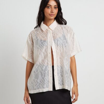 Hot ALICE IN THE EVE Avery Sheer Textured Short Sleeve Shirt In White