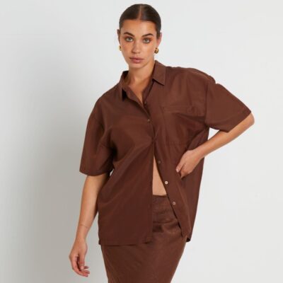 Online STUDIO Brooke Sheer Sheen Short Sleeve Shirt In Chocolate Brown